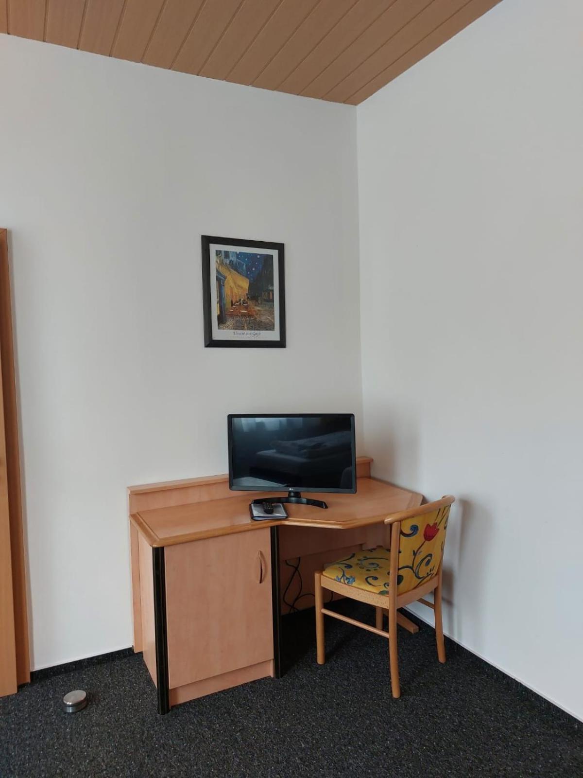 Gaestezimmer Gasthof Becker Wulfrath Exterior foto