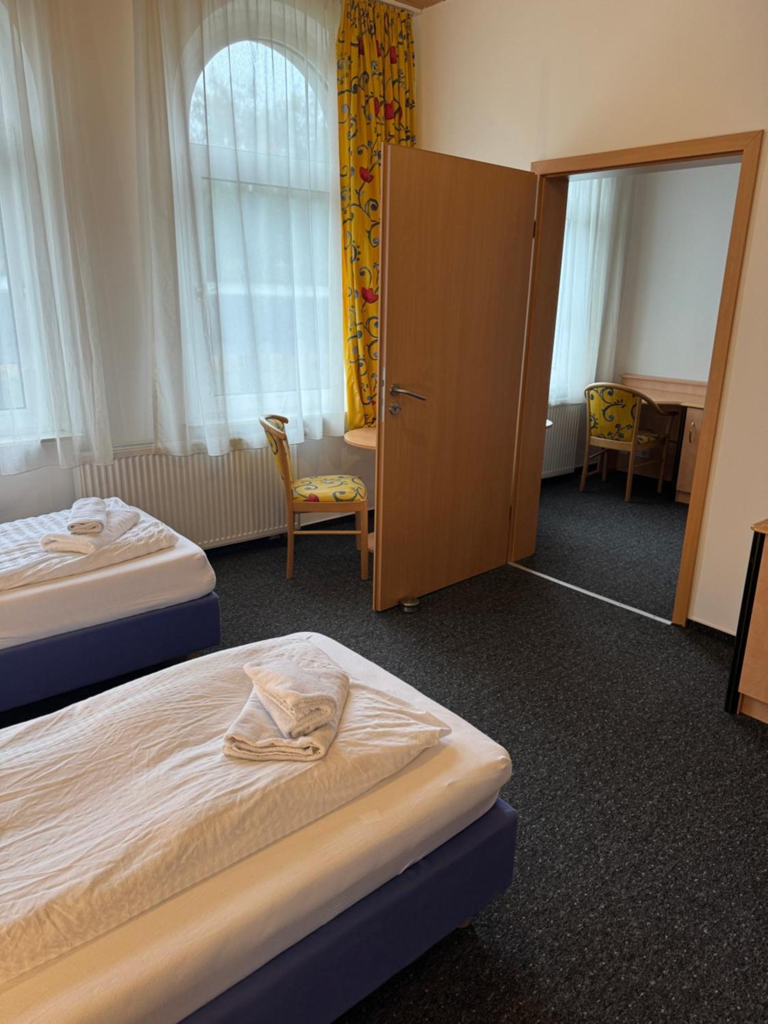 Gaestezimmer Gasthof Becker Wulfrath Exterior foto