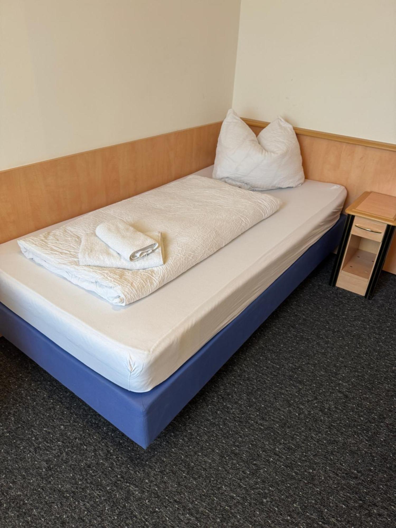 Gaestezimmer Gasthof Becker Wulfrath Exterior foto