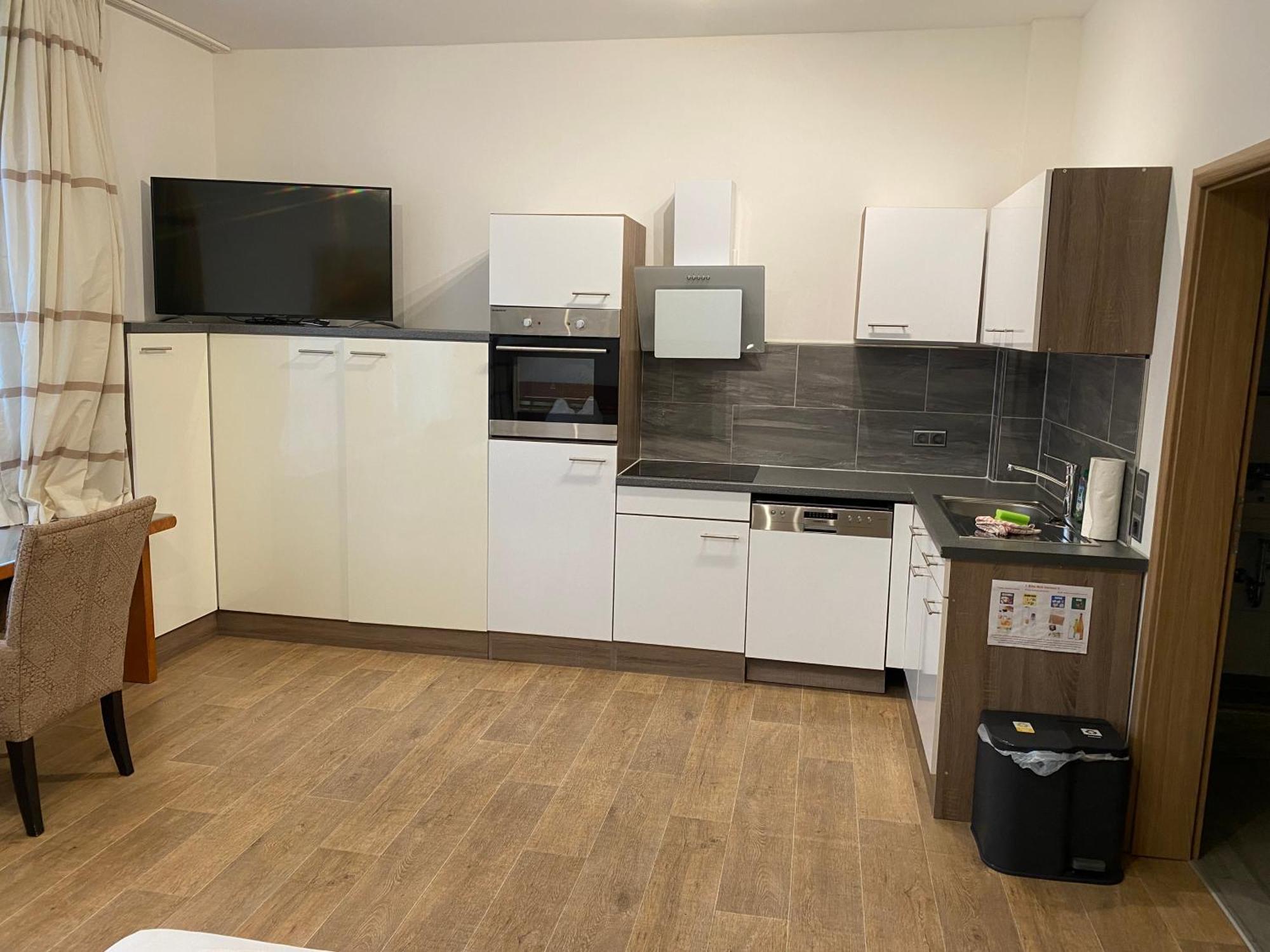 Gaestezimmer Gasthof Becker Wulfrath Exterior foto